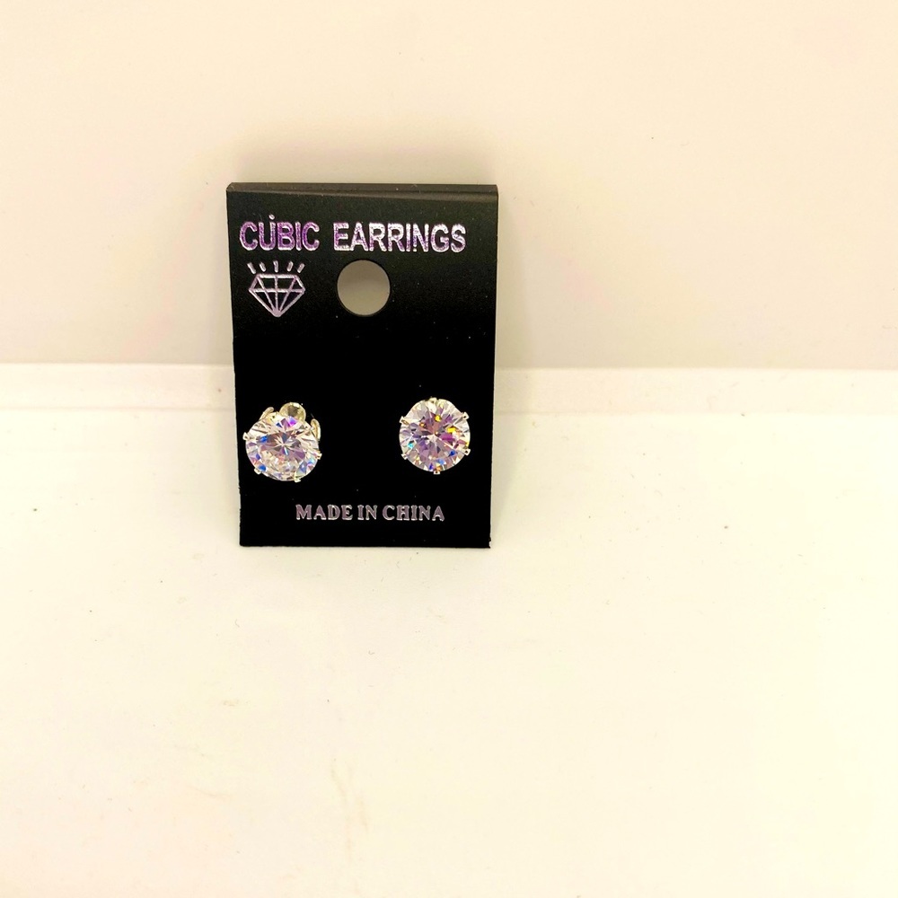 Earrings CZ studs pierced set in silver tone! - Picture 6 of 11